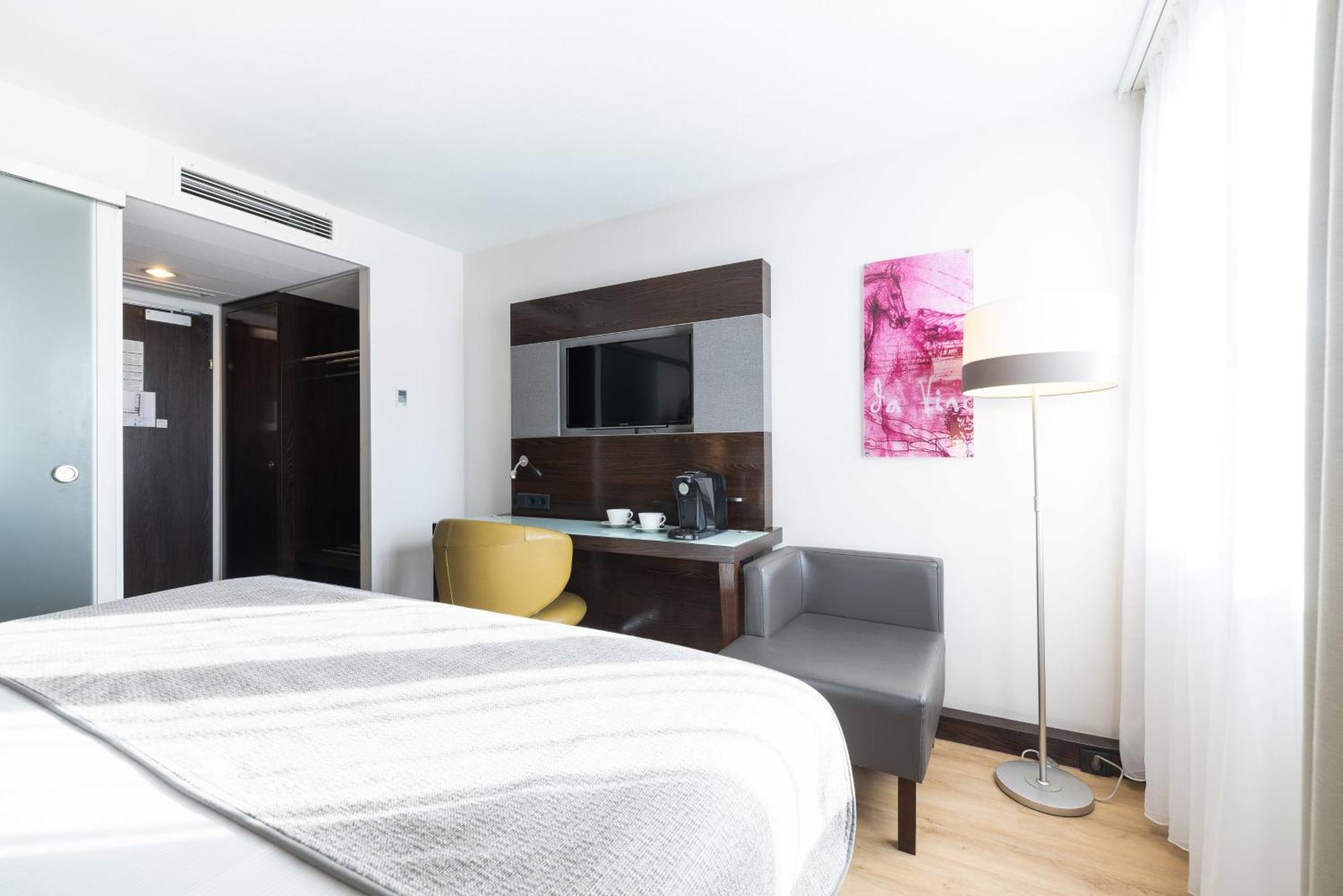 Leonardo Westbahnhof 4* Wien